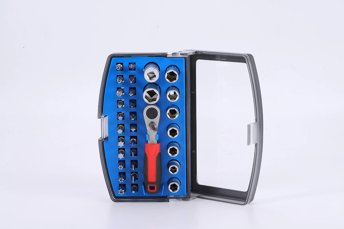 32-teiliges Steckschl&uuml;ssel- und Ratschenbit-Set